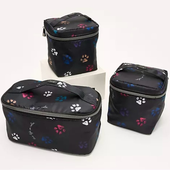 Lug Dolly & Box Tops Cosmetic Cases “Paws Black”.  NWT - Picture 1 of 1